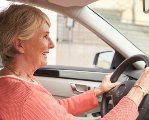 La seguridad al volante en las adultos mayores